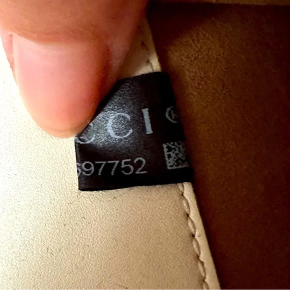 Gucci cream leather oversized clutch never used - Picture 12 of 13